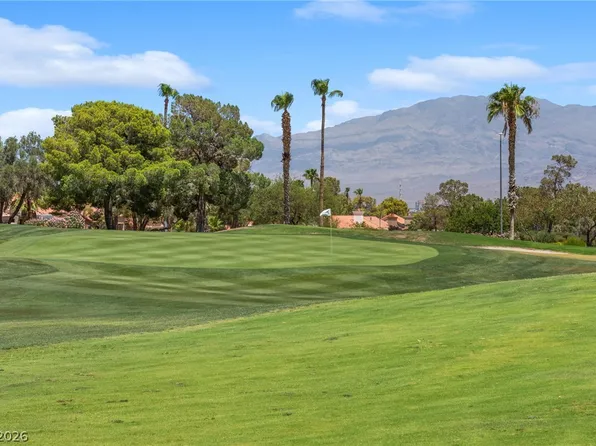 2641 Legend Dr, Las Vegas, NV 89134