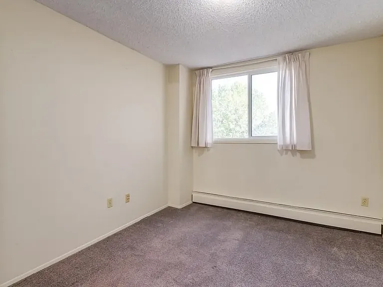505 56th Ave SW #215 — Photo 31
