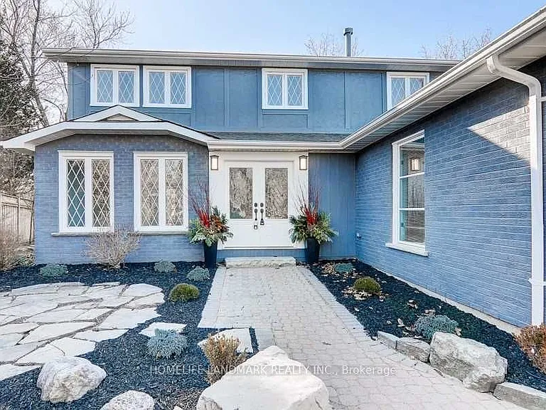 210 Valleyview Ct — Photo 2