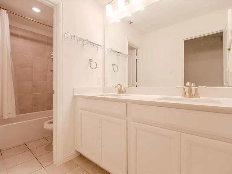 2340 Willow Garden Dr — Photo 25