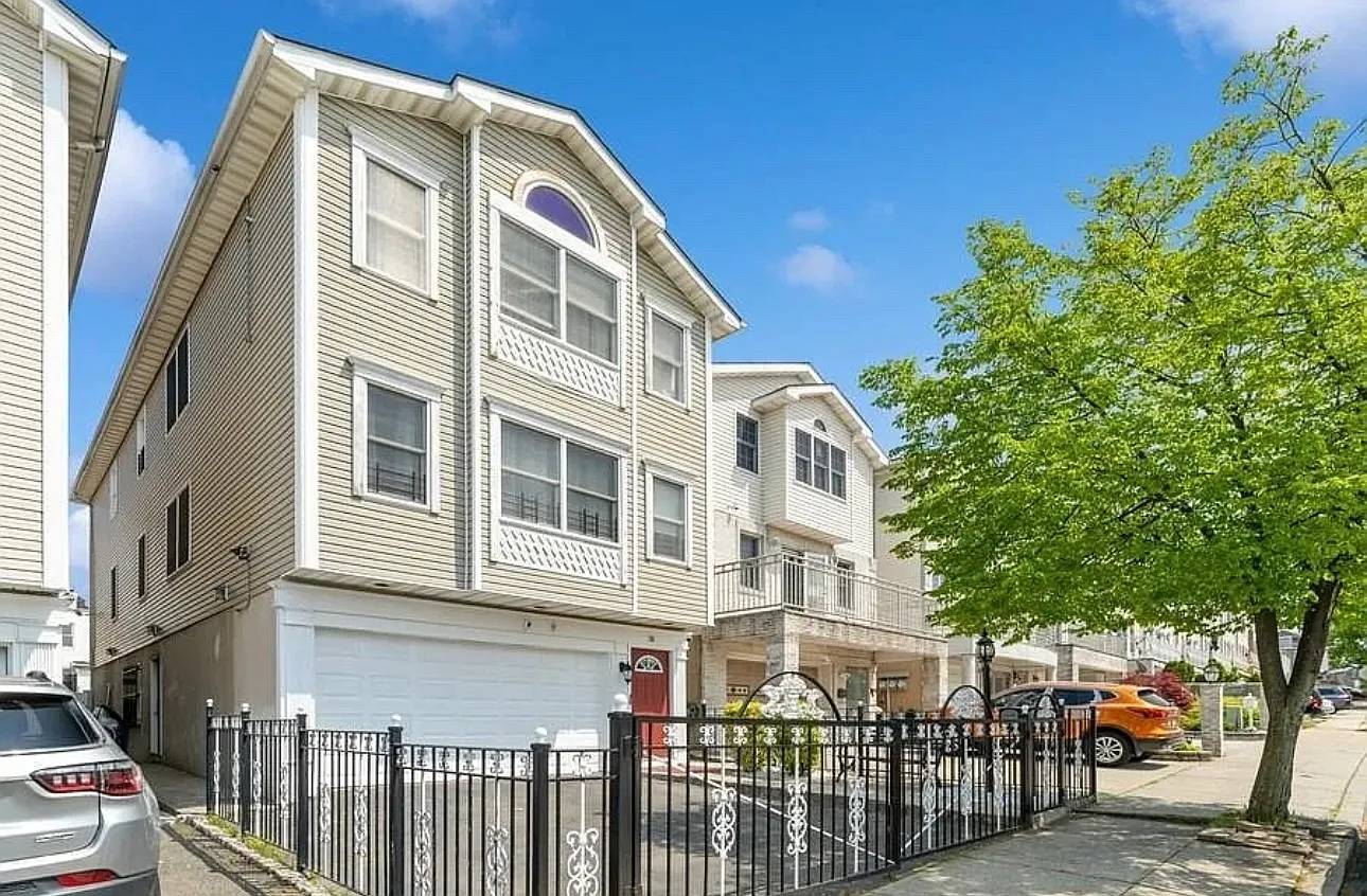 1 bed, $1,600 — Photo 1