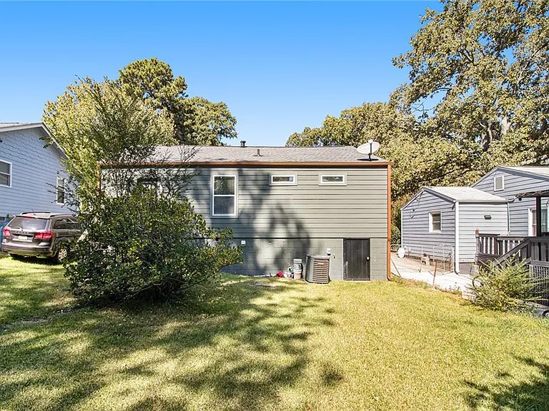 220 Birch St — Photo 19