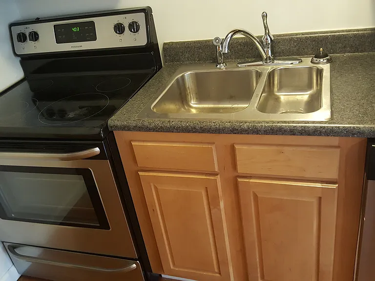 W 3rd Ave 85 NPR — Photo 23