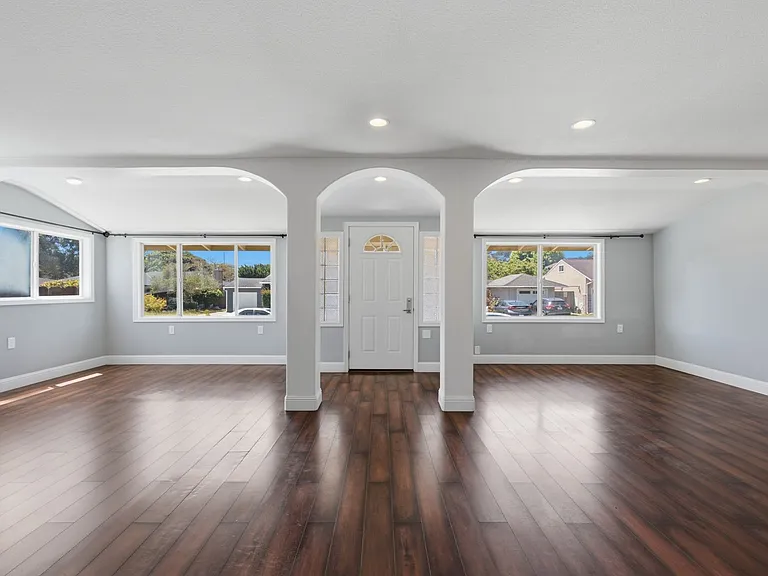 222 Indio Dr — Photo 4