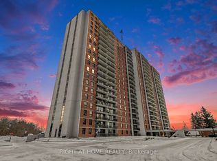 665 Bathgate Dr #306, Ottawa, ON K1K 3Y4