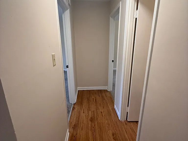 150 Essex Ct — Photo 6