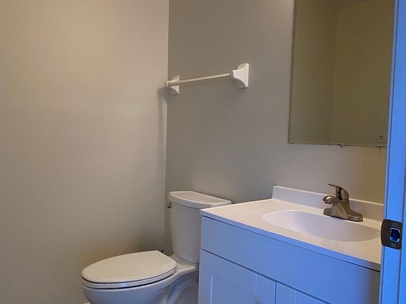 4th image of 2133 Birchwood Dr