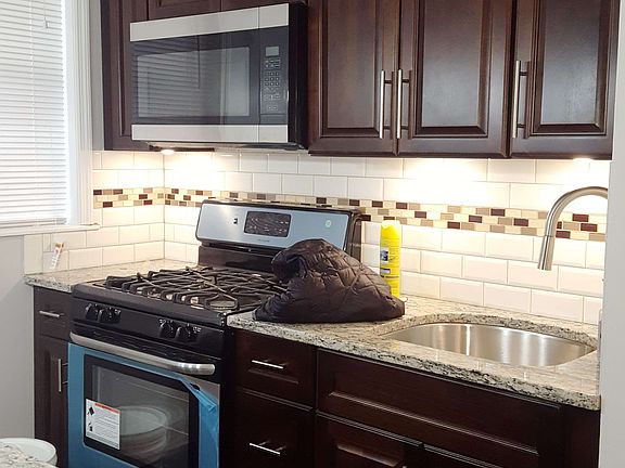 2nd image of 8149A Woodhaven Blvd #1
