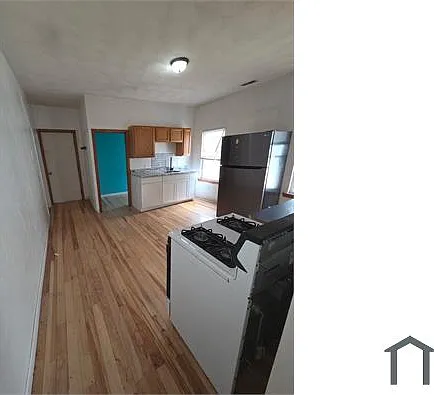 5 Esther St #3 — Photo 6