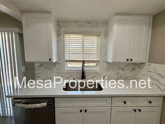 4th image of 1749 E Fairfield Ct APT 3