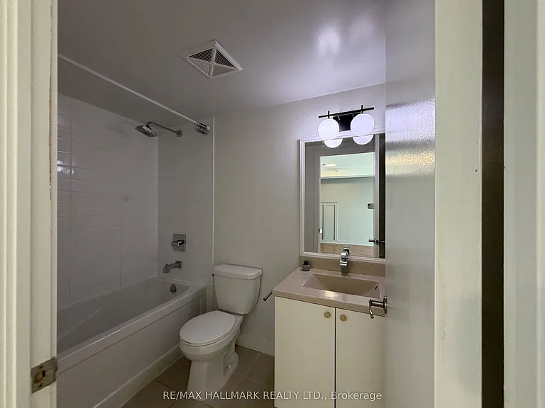 5740 Yonge St #1805 — Photo 16