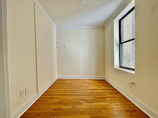 2nd image of 9 Central Park N #24