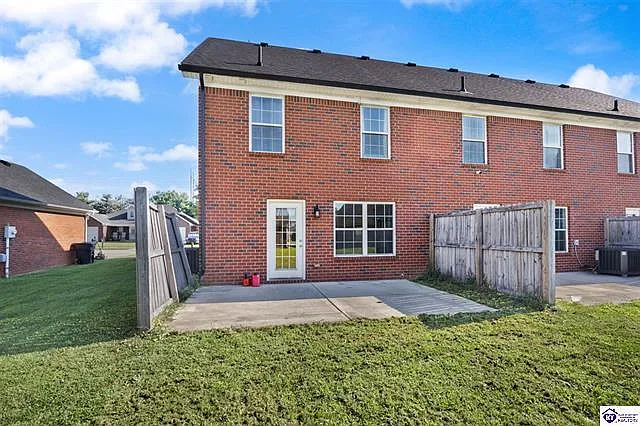 113 Graystone Court - 1 — Photo 4