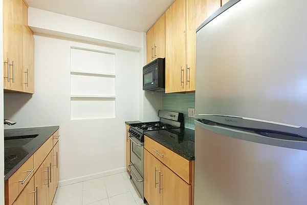 Sold by Nest Seekers International | media 8