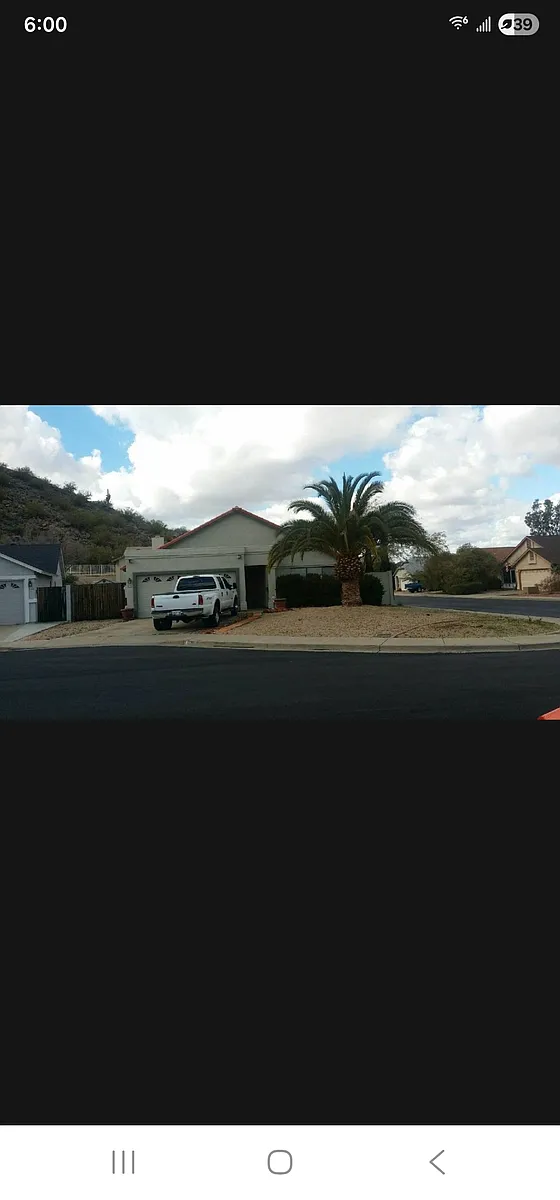 Building Photo - E Behrend Dr