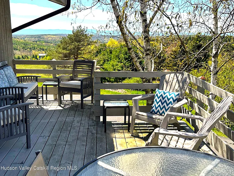 238 Kelly Rd — Photo 17