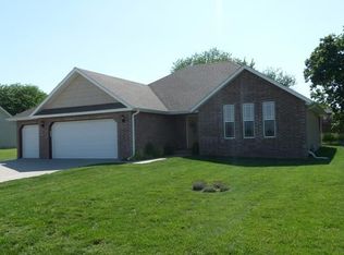 305 N Wren Rd, Willard, MO 65781