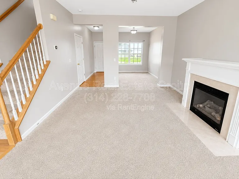555 Fortress Ct — Photo 4