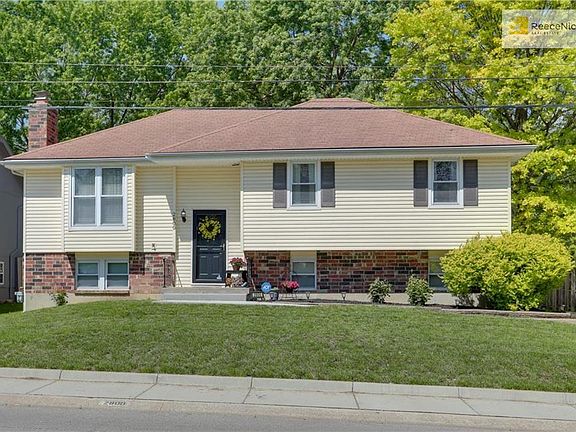 2nd image of 2800 S 53rd St