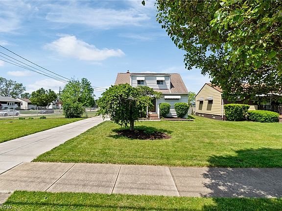 3rd image of 5896 Michael Dr