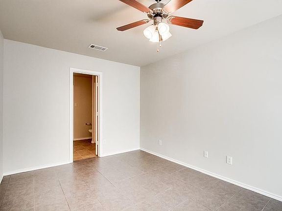 5th image of 611 Oriole Blvd #2204