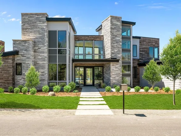 15 Sandy Lake Rd, Cherry Hills Village, CO 80113
