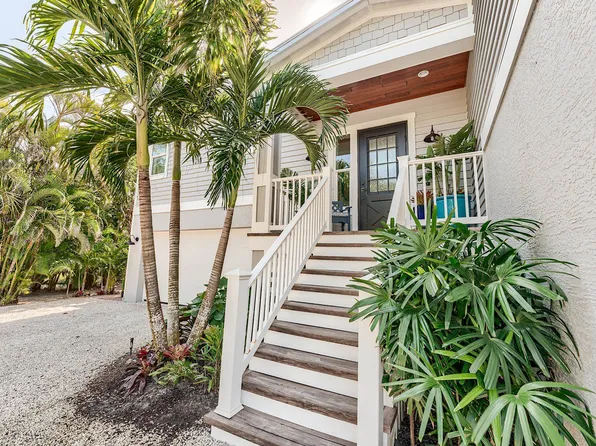 1590 Century Ct, Sanibel, FL 33957