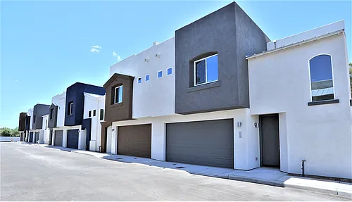 1218 E Blacklidge Dr #1101 Photo 1
