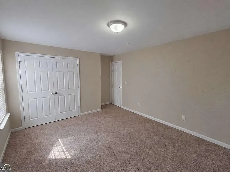 514 Whitney Way — Photo 13
