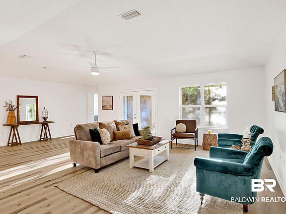 2nd image of 105 Mellattau Cir