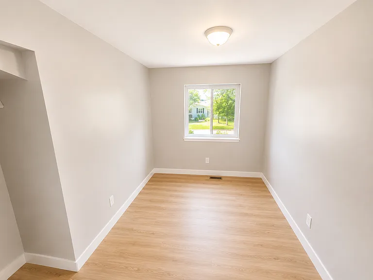 5514 Cabot St — Photo 8