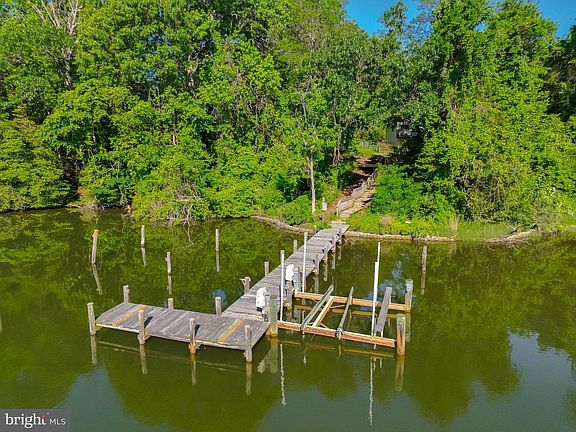 4th image of 18368 Hartman Dr