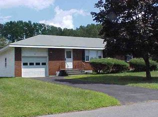 1 E Rosemary Dr, Albany, NY 12211