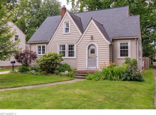 1366 Summit Dr, Mayfield Heights, OH 44124