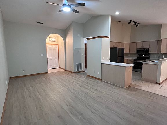 2nd image of 62 Bougainvillea Dr #1