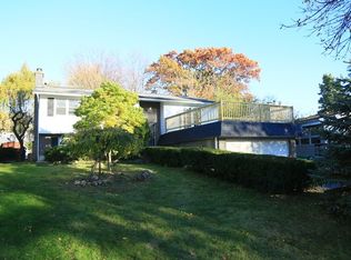 33237 N Lake Shore Dr, Grayslake, IL 60030