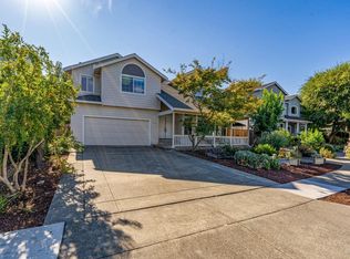 9 Packard Ct, Napa, CA 94558
