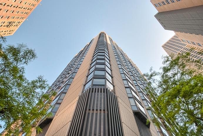 1st image of 1110 N Dearborn St #S1