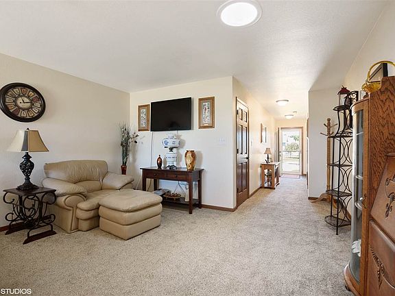 5th image of 415 Pine St