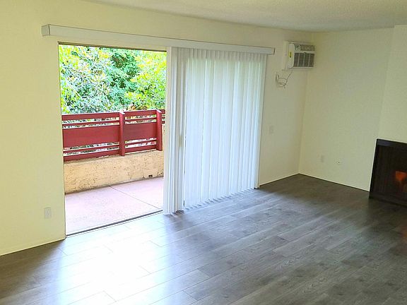 4th image of 909 Westbourne Dr #2616