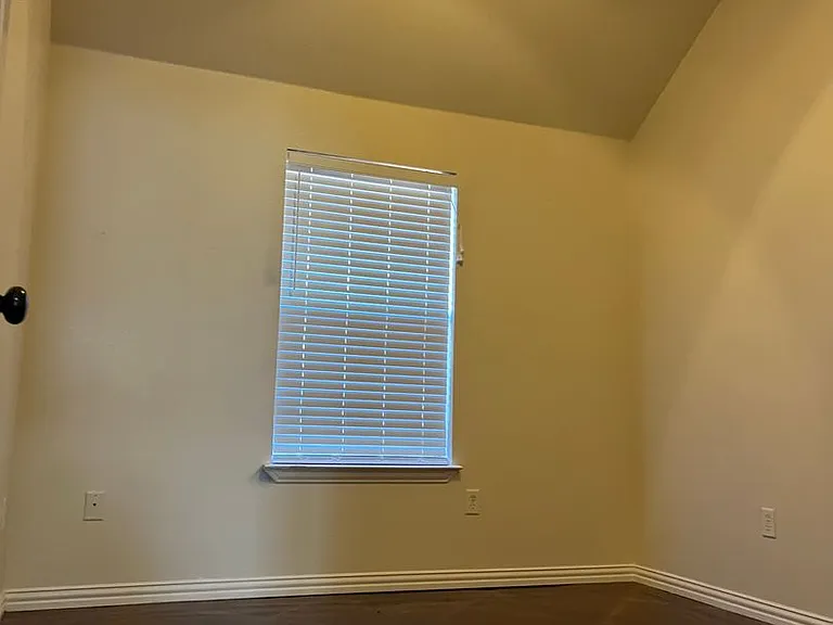 330 Jade Ln — Photo 20