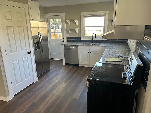 2 bed, 739 sqft, $1,650 — Photo 2