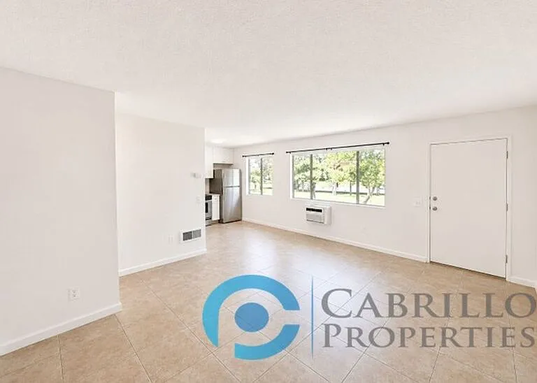 925 Martin Dr #2 — Photo 15