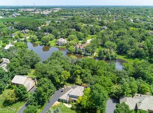 21865 N Old Farm Rd, Deer Park, IL 60010