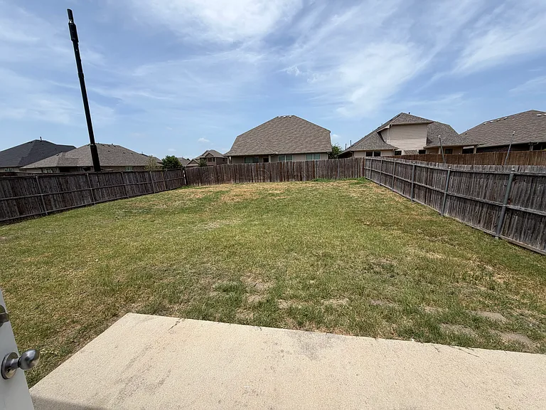 928 Rivers Creek Ln — Photo 16