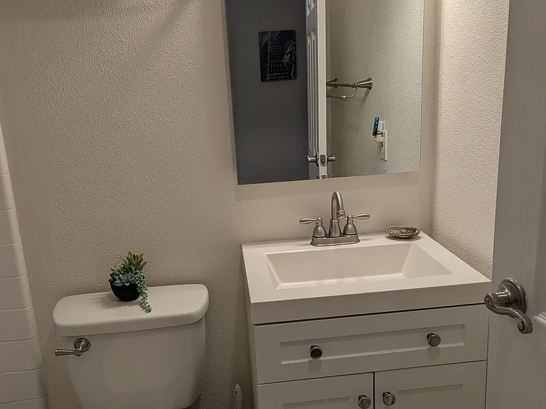 3881 Groton St — Photo 15