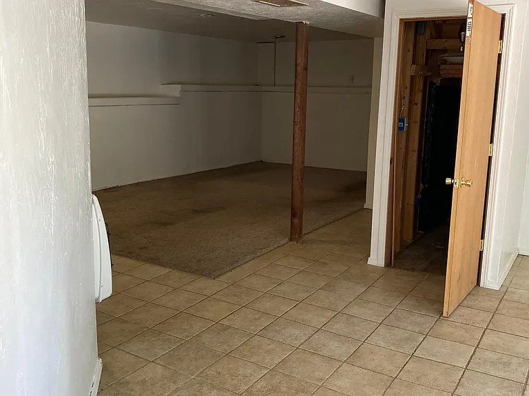 305 Walnut Ln — Photo 9