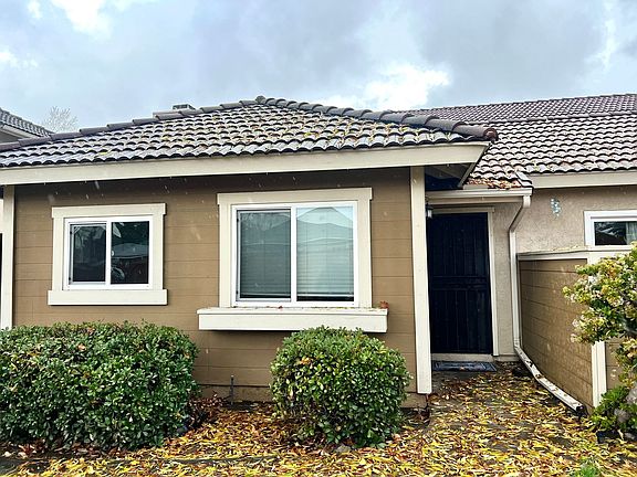 2nd image of 10713 Lisa Meadows Dr Unit D
