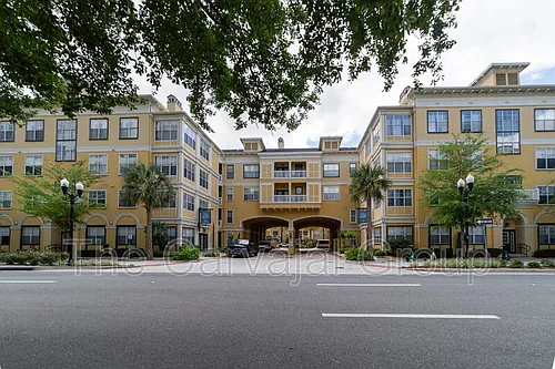 860 N Orange Ave Photo 1