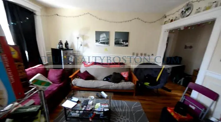 240 Kelton St #2 — Photo 4